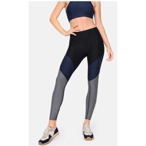 Outdoor Voices Springs 7/8 Length Colorblock Athletic‎ Leggings Size Small